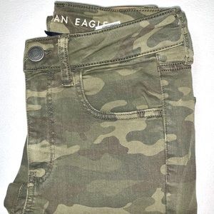 American Eagle High rise jegging size 2 CAMO